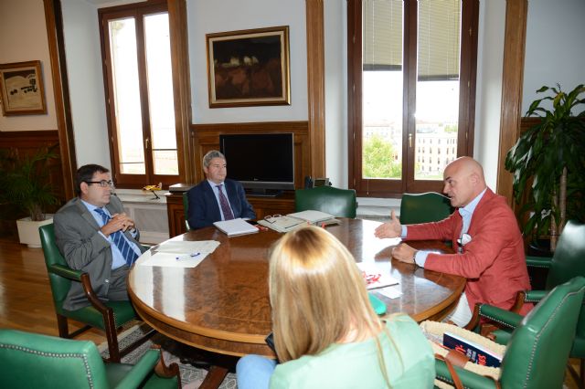 Reunión con Carlos Cabanas, SEcretario General de Agricultura