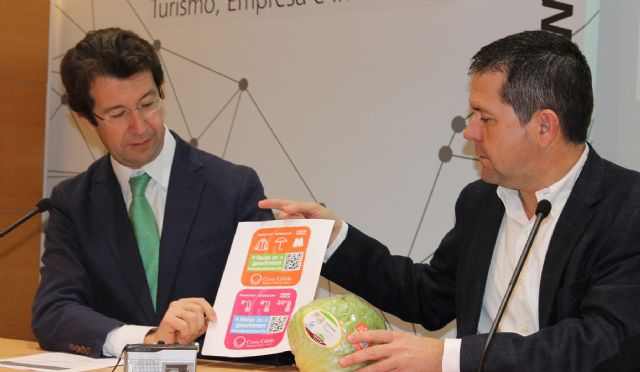 Presidente de PROEXPORT, Juan Marín y el consejero de Industria y Turismo, Juan Carlos Ruiz