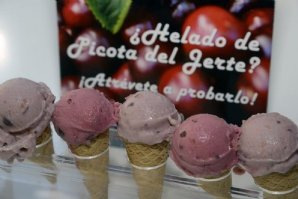 Picota del Jerte presenta sus helados para el verano