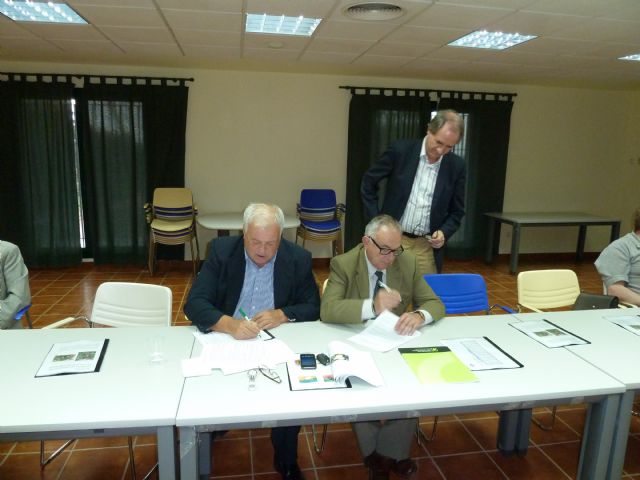 Firma del Convenio con Anecoop